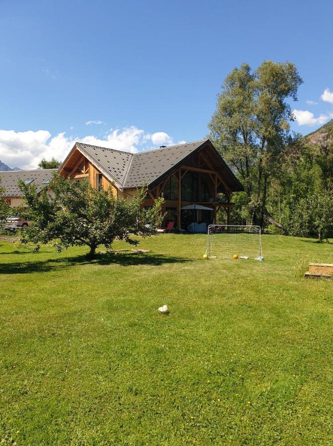 Whisperive Lodge - Le Vert Aux Bords De Rive Le Bourg-dʼOisans Esterno foto